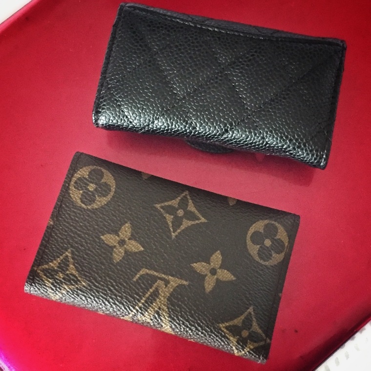louis Vuitton 6 ring key holder wallet how to clean it &2 year